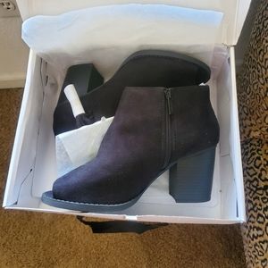 FORTUNE DYNAMICS WOMEN'S FRINGE  ANKLE BOOT